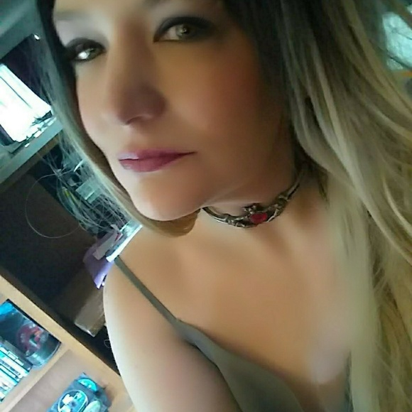 Meet your Posher, Kilee - Picture 1 of 1